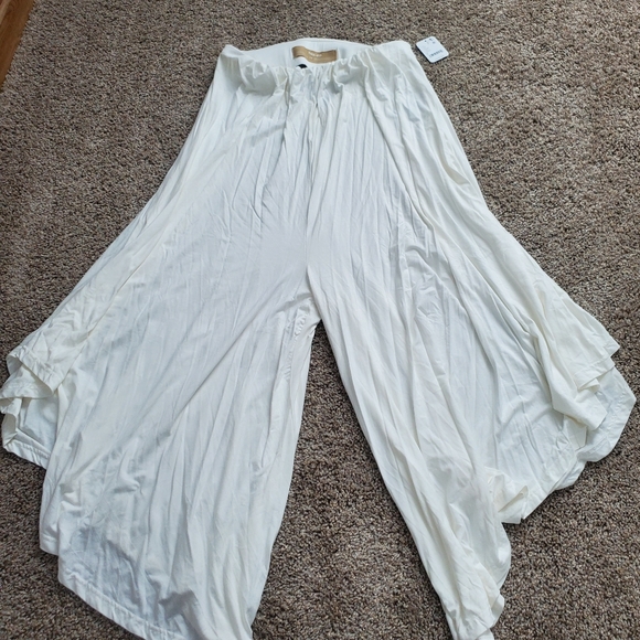 Free People Strapless Jumpsuit 🤍 - Picture 2 of 10